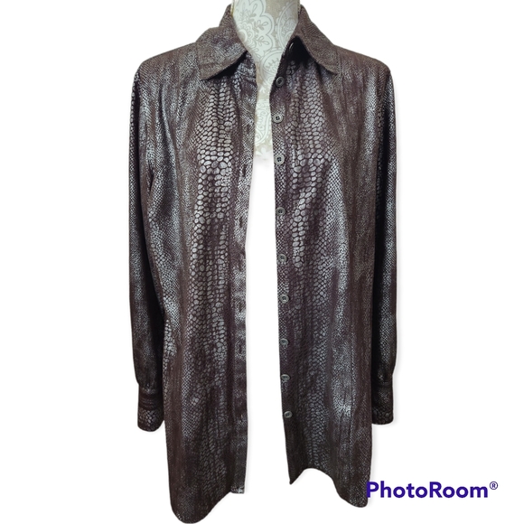 Chico's python print button down blouse size large - Picture 5 of 9